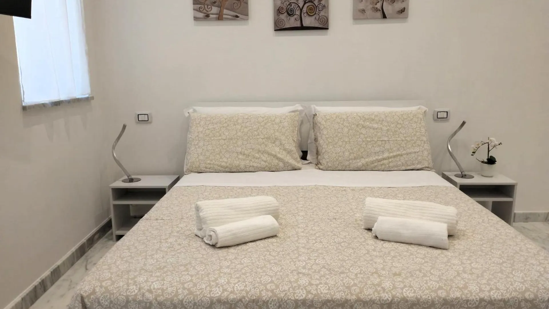 Lily Suite 10 パレルモ